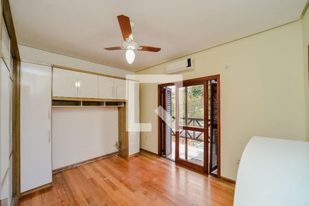 Suíte de casa para alugar com 4 quartos, 234m² em Vila Jardim, Porto Alegre