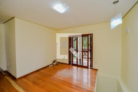Sala 2 de casa para alugar com 4 quartos, 234m² em Vila Jardim, Porto Alegre