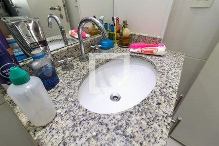 Apartamento à venda com 92m², 2 quartos e 1 vagaBanheiro da Suíte 2