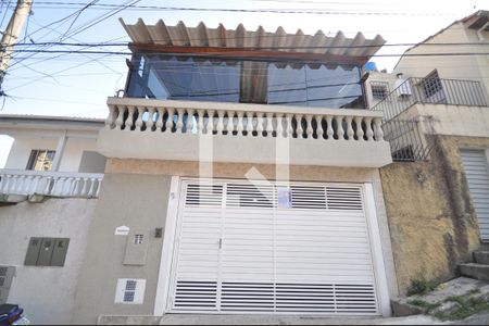 Casa à venda com 75m², 2 quartos e 2 vagasFachada 