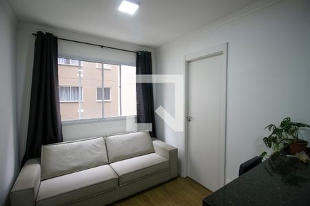 Sala de apartamento para alugar com 2 quartos, 34m² em Guaianazes, São Paulo