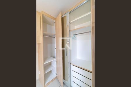 Apartamento à venda com 80m², 3 quartos e 1 vagaQuarto 03 - Armário