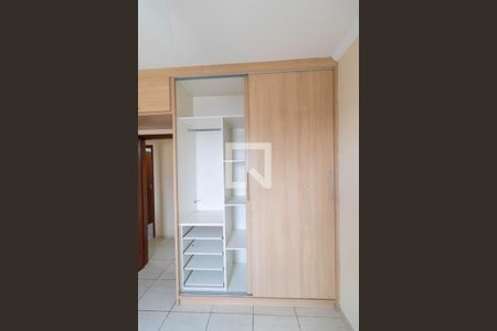Apartamento à venda com 80m², 3 quartos e 1 vagaQuarto 01 - Armário