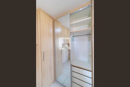 Apartamento à venda com 80m², 3 quartos e 1 vagaQuarto 03 - Armário