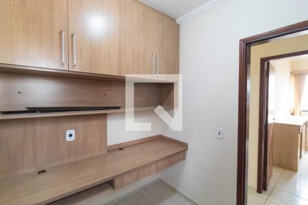 Apartamento à venda com 80m², 3 quartos e 1 vagaQuarto 02