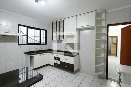 Casa à venda com 120m², 2 quartos e 2 vagasCozinha