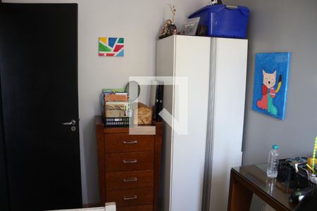 Apartamento à venda com 120m², 3 quartos e 1 vagaQuarto 2