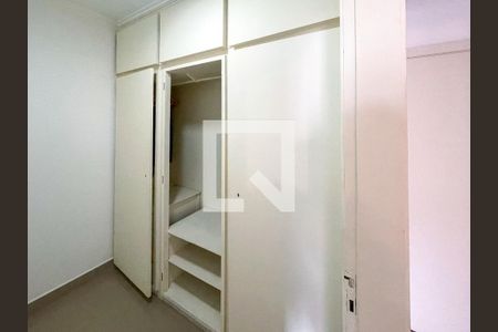 Apartamento à venda com 160m², 3 quartos e 3 vagasCloset