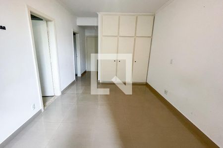 Apartamento à venda com 160m², 3 quartos e 3 vagasSuíte 