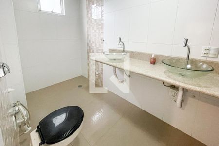 Apartamento à venda com 160m², 3 quartos e 3 vagasBanheiro da Suíte