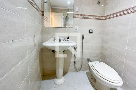 Apartamento à venda com 156m², 3 quartos e 2 vagas Apartamento à venda com 156m², 3 quartos e 2 vagasBanheiro