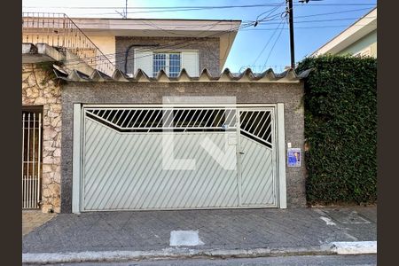 Casa à venda com 125m², 2 quartos e 2 vagasFachada