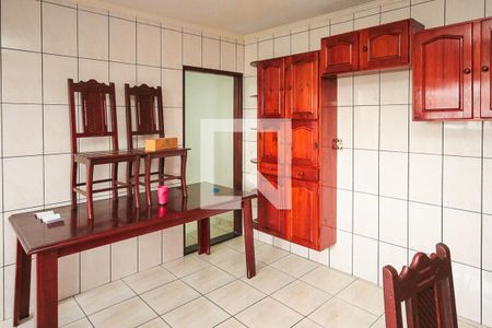 Cozinha de casa para alugar com 3 quartos, 100m² em Jardim Teresa, São Paulo