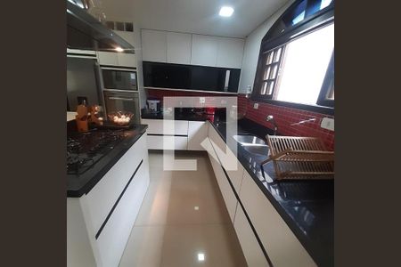 Casa à venda com 120m², 3 quartos e 3 vagas