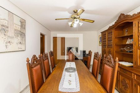 Casa à venda com 3 quartos, 290m² em Vila Deodoro, São Paulo