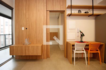 Sala/Cozinha de kitnet/studio à venda com 1 quarto, 37m² em Pinheiros, São Paulo