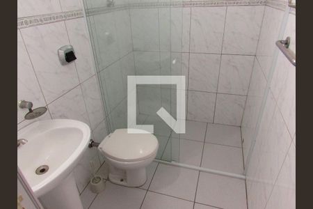 Casa para alugar com 120m², 2 quartos e 2 vagasBanheiro Social