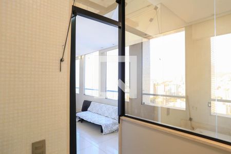 Apartamento à venda com 125m², 2 quartos e 2 vagasBanheiro Quarto 2