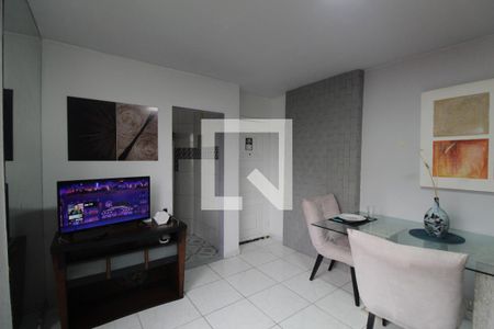 Sala de apartamento à venda com 1 quarto, 60m² em Curicica, Rio de Janeiro