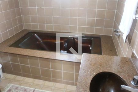 Casa para alugar com 280m², 3 quartos e 3 vagasBanheiro da Suíte 1