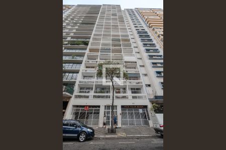Studio à venda com 43m², 1 quarto e sem vaga Studio à venda com 43m², 1 quarto e sem vagaFachada