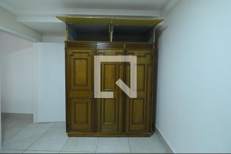 Casa para alugar com 400m², 4 quartos e 4 vagas Casa para alugar com 400m², 4 quartos e 4 vagasQuarto 2