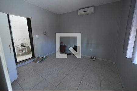 Casa para alugar com 400m², 4 quartos e 4 vagas Casa para alugar com 400m², 4 quartos e 4 vagasQuarto extra