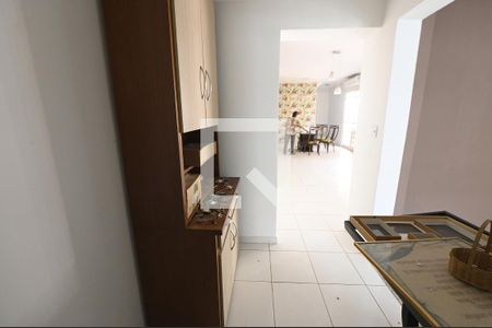 Casa para alugar com 400m², 4 quartos e 4 vagas Casa para alugar com 400m², 4 quartos e 4 vagasDespensa