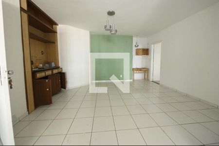 Casa para alugar com 400m², 4 quartos e 4 vagas Casa para alugar com 400m², 4 quartos e 4 vagasSala