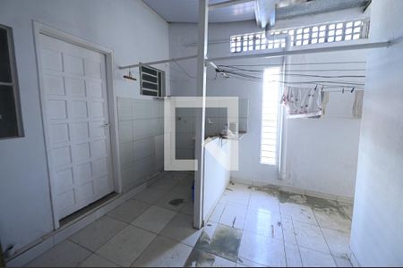 Casa para alugar com 400m², 4 quartos e 4 vagas Casa para alugar com 400m², 4 quartos e 4 vagasDespensa