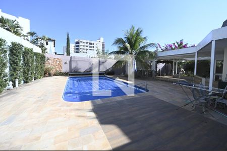 Casa para alugar com 400m², 4 quartos e 4 vagas Casa para alugar com 400m², 4 quartos e 4 vagasQuintal