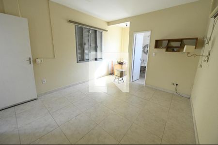 Casa para alugar com 400m², 4 quartos e 4 vagas Casa para alugar com 400m², 4 quartos e 4 vagasSegundo Andar