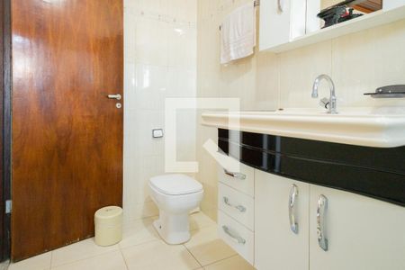 Casa à venda com 380m², 6 quartos e 10 vagasBanheiro da Suíte - Casa 1