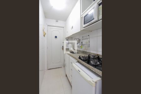 Cozinha de kitnet/studio para alugar com 1 quarto, 30m² em Barra da Tijuca, Rio de Janeiro