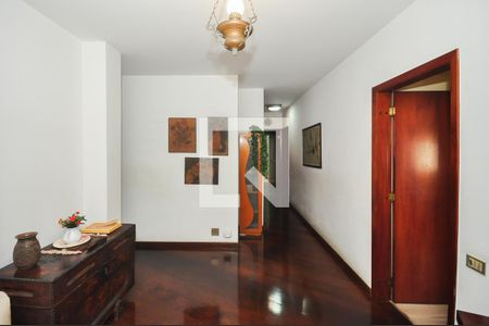 Apartamento à venda com 226m², 4 quartos e 4 vagasCorredor