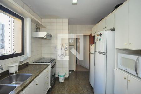 Apartamento à venda com 226m², 4 quartos e 4 vagasCozinha