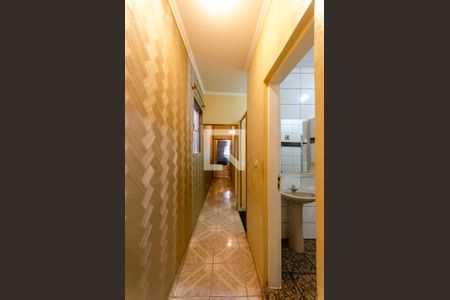 Casa para alugar com 120m², 2 quartos e 1 vaga Casa para alugar com 120m², 2 quartos e 1 vagaBanheiro Corredor