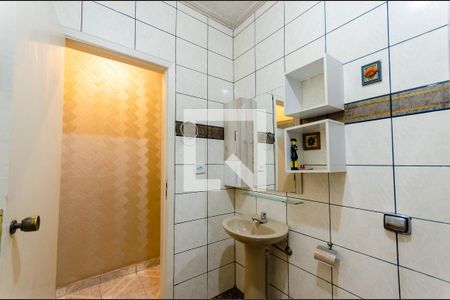 Casa para alugar com 120m², 2 quartos e 1 vaga Casa para alugar com 120m², 2 quartos e 1 vagaBanheiro 1