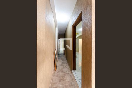 Casa para alugar com 120m², 2 quartos e 1 vaga Casa para alugar com 120m², 2 quartos e 1 vagaCorredor externo