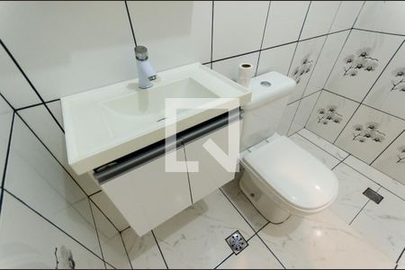 Casa para alugar com 120m², 2 quartos e 1 vaga Casa para alugar com 120m², 2 quartos e 1 vagaBanheiro 2