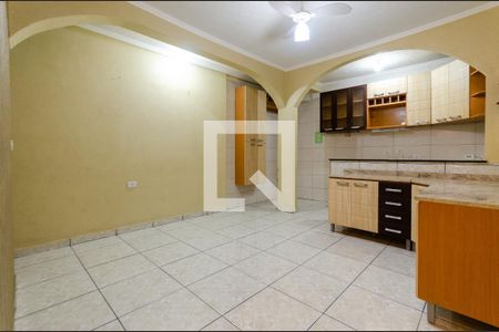Casa para alugar com 120m², 2 quartos e 1 vaga Casa para alugar com 120m², 2 quartos e 1 vagaCozinha - copa