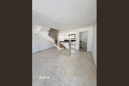 Casa à venda com 3 quartos, 170m² em Cabral, Contagem