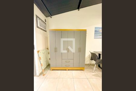 Casa para alugar com 32m², 1 quarto e 1 vagaQuarto