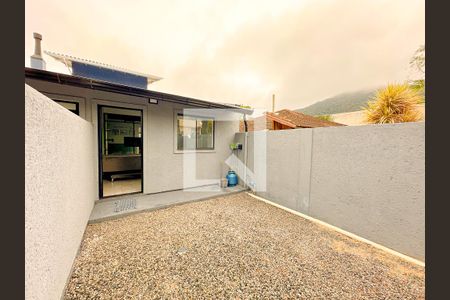 Casa para alugar com 32m², 1 quarto e 1 vagaGaragem
