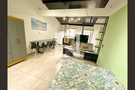 Casa para alugar com 32m², 1 quarto e 1 vagaQuarto