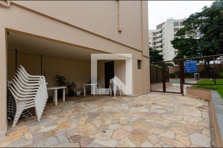 Apartamento à venda com 60m², 2 quartos e 1 vagaÁrea da piscina