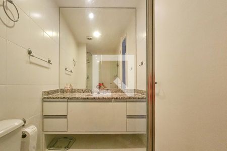 Apartamento para alugar com 138m², 3 quartos e 3 vagasBanheiro