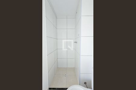 Banheiro de apartamento para alugar com 2 quartos, 36m² em Usina Piratininga, São Paulo