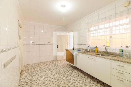 Casa à venda com 330m², 4 quartos e 3 vagasCozinha