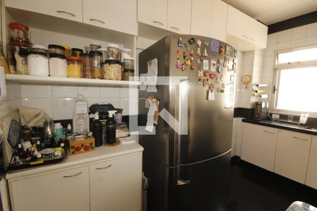 Apartamento à venda com 140m², 4 quartos e 2 vagasCozinha